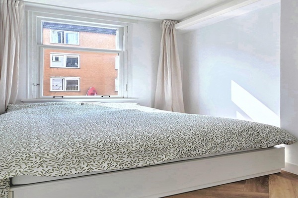 Appartement Tolstraat in Amsterdam